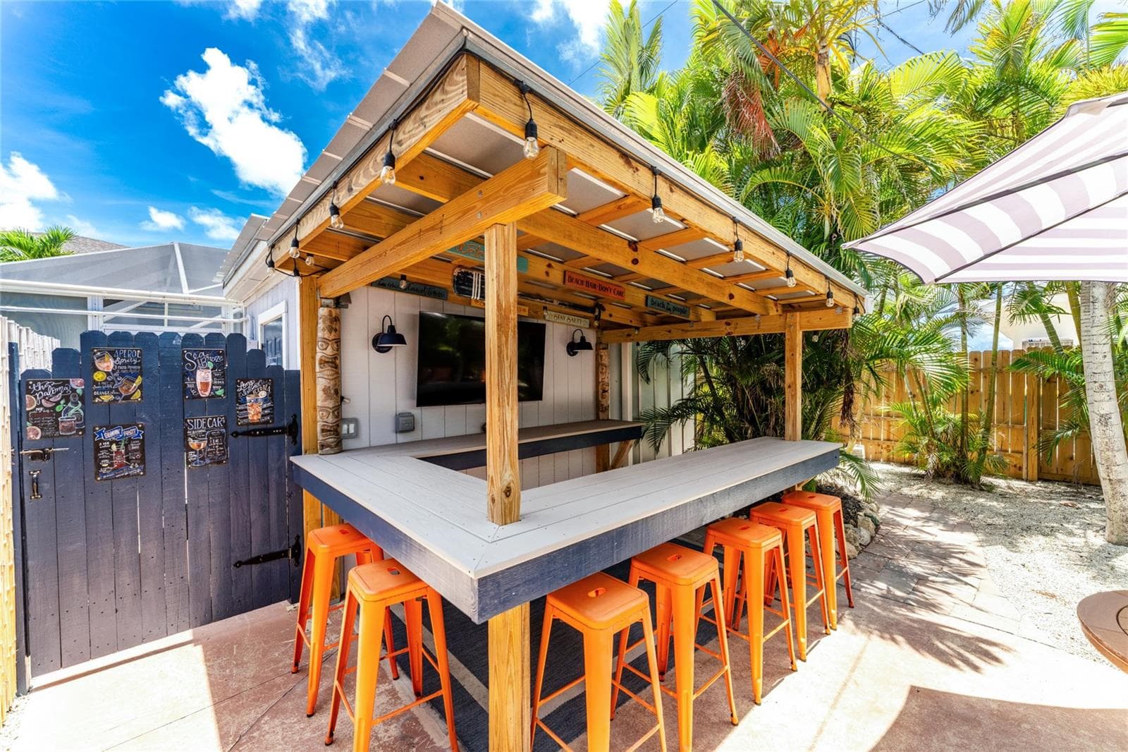 1130 Gulf Blvd - Pool House - Tiki Bar - 1120 GULF BLVD, ENGLEWOOD