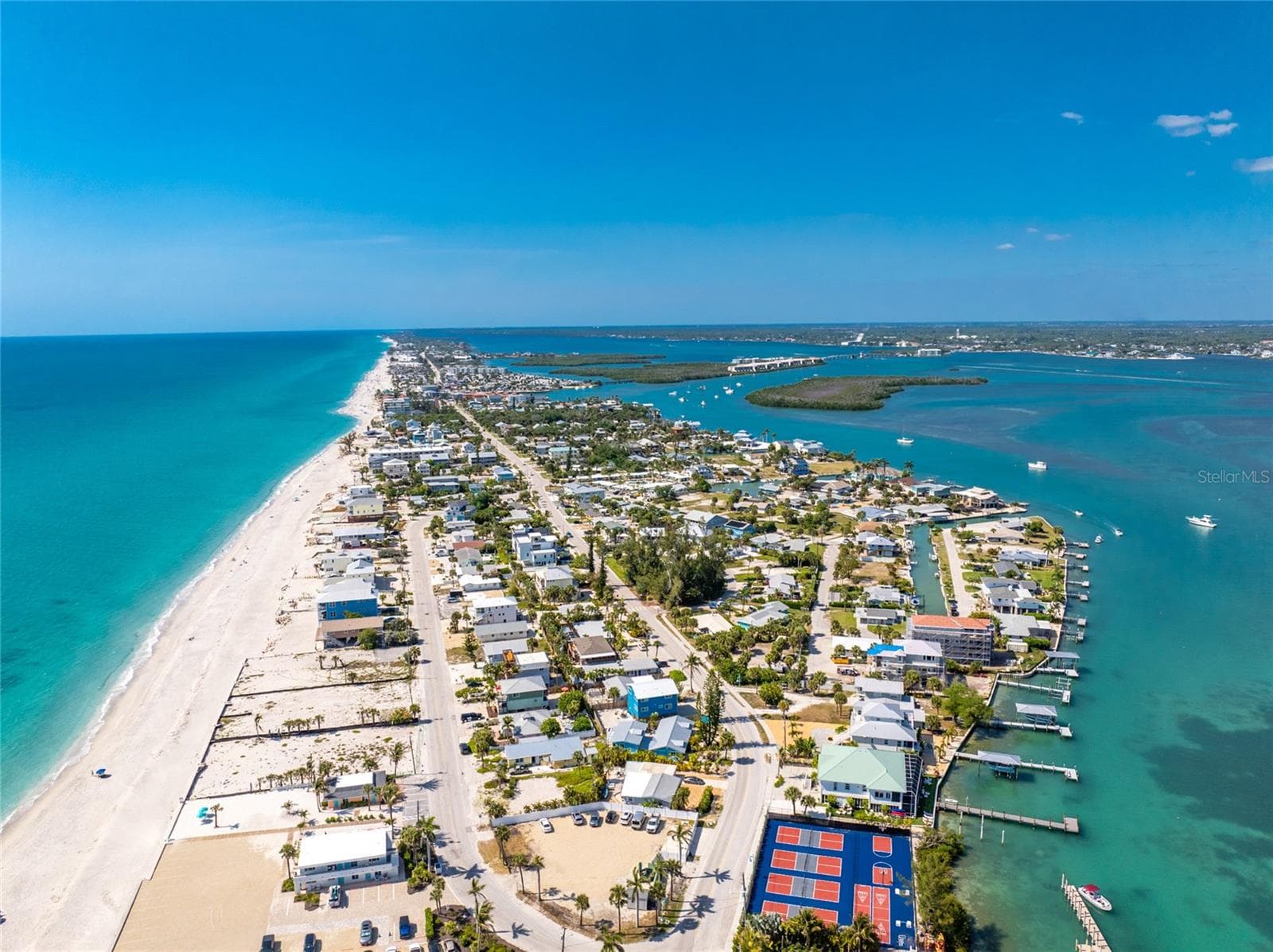1120 and 1130 Gulf Blvd - Only minutes to Englewood Public Beach, Restaurants and Tiki Bars - 1120 GULF BLVD, ENGLEWOOD