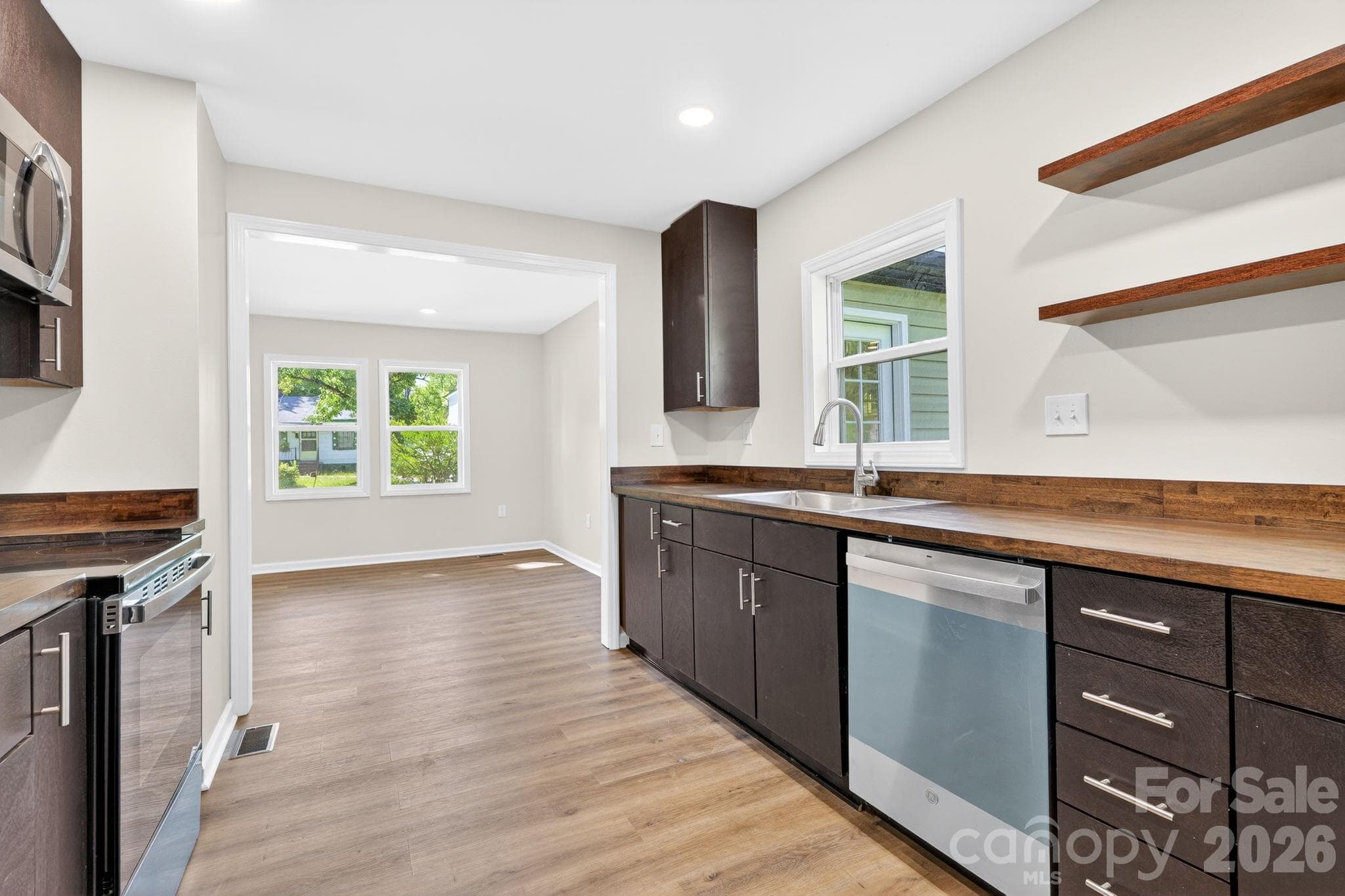 Single Family Residence at Rock Hill, photo 9 of 26