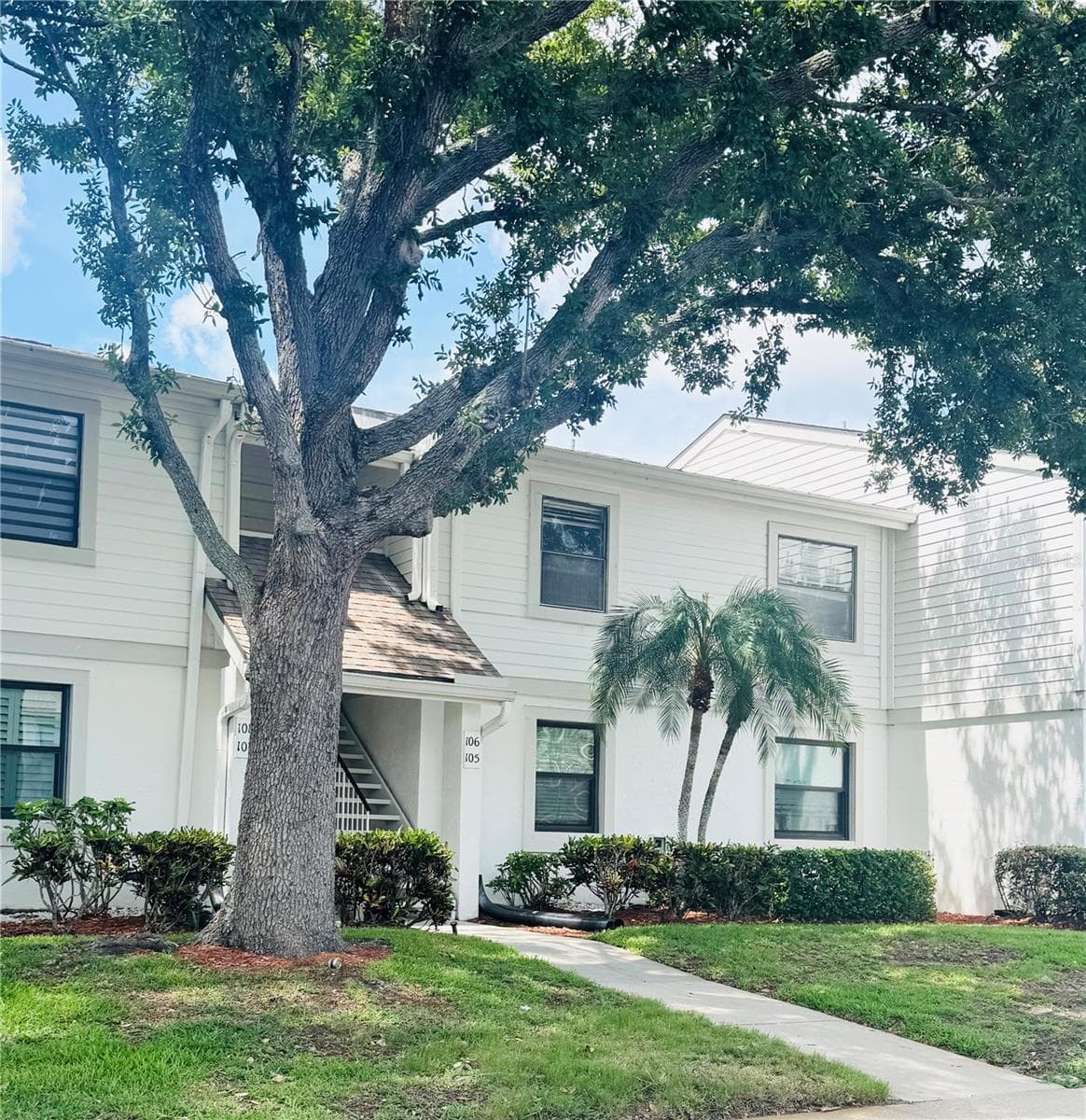 106 WINDWARD PL