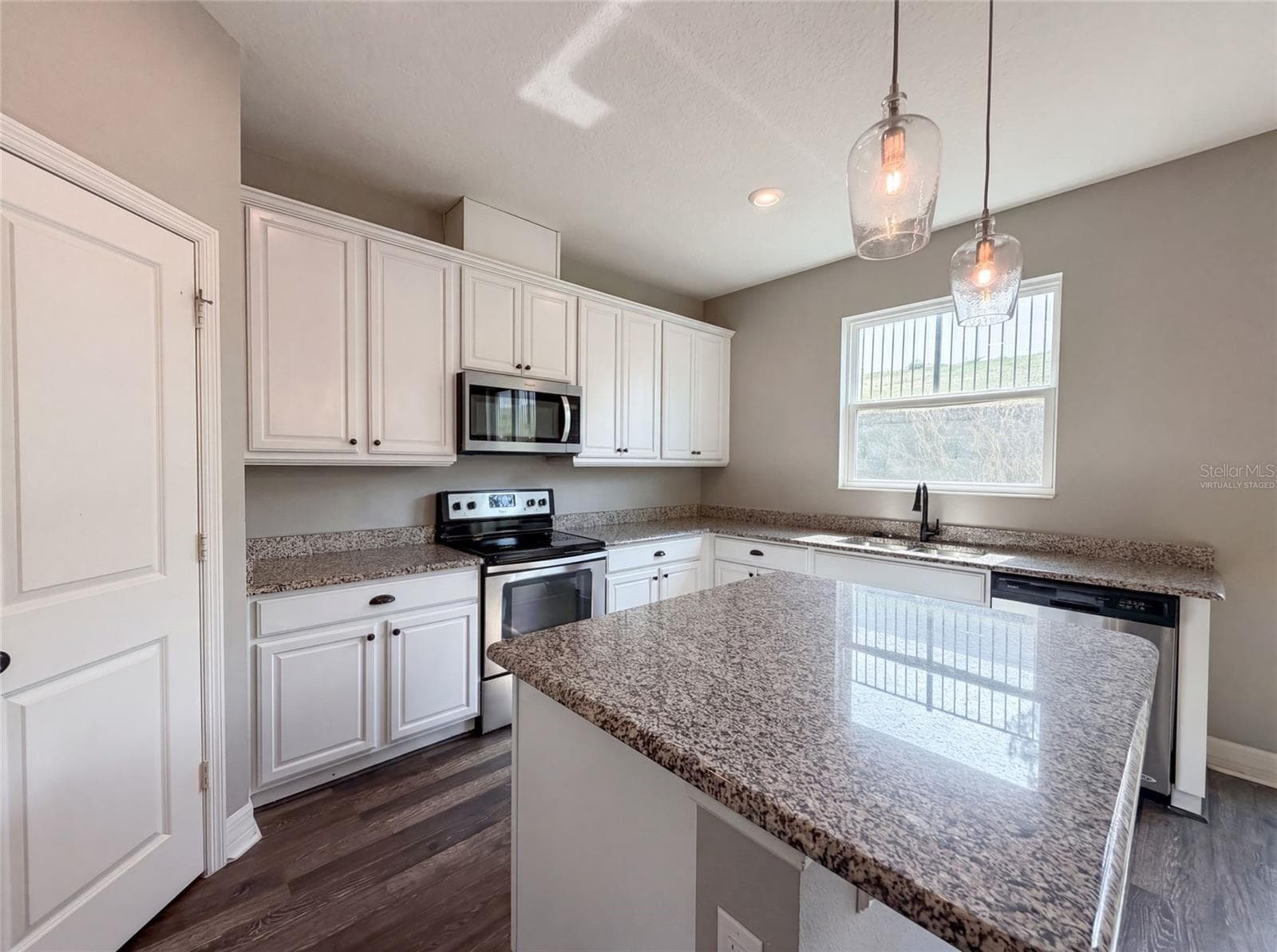 Virtually Staged - 10029 WEATHERS LOOP, CLERMONT