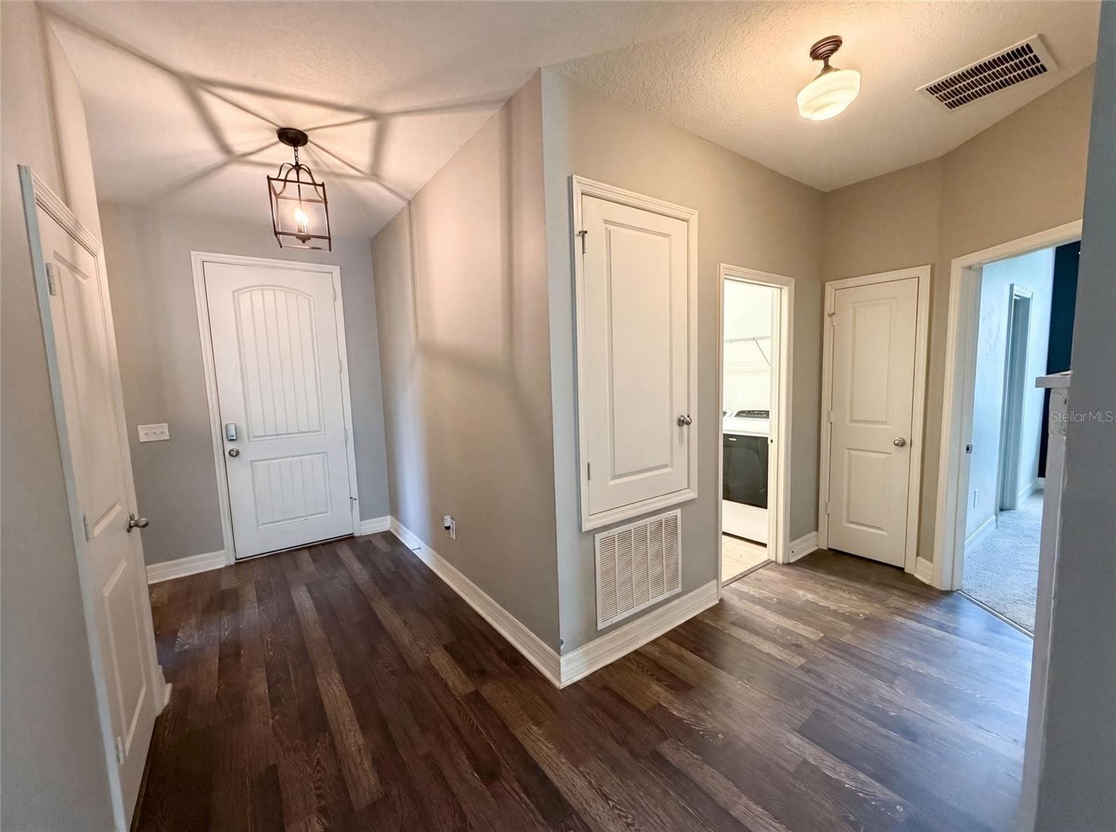 Single Family Residence at 10029 WEATHERS LOOP, CLERMONT, photo 6 of 19