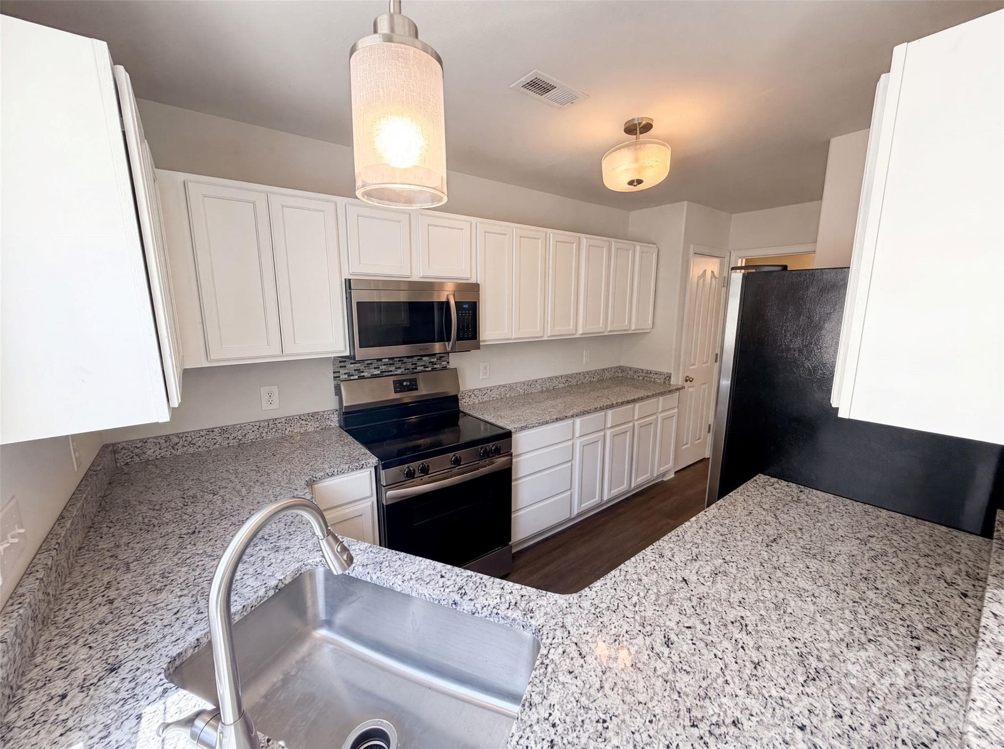 Condominium at 3831 Mohawk Court, Charlotte, photo 6 of 19