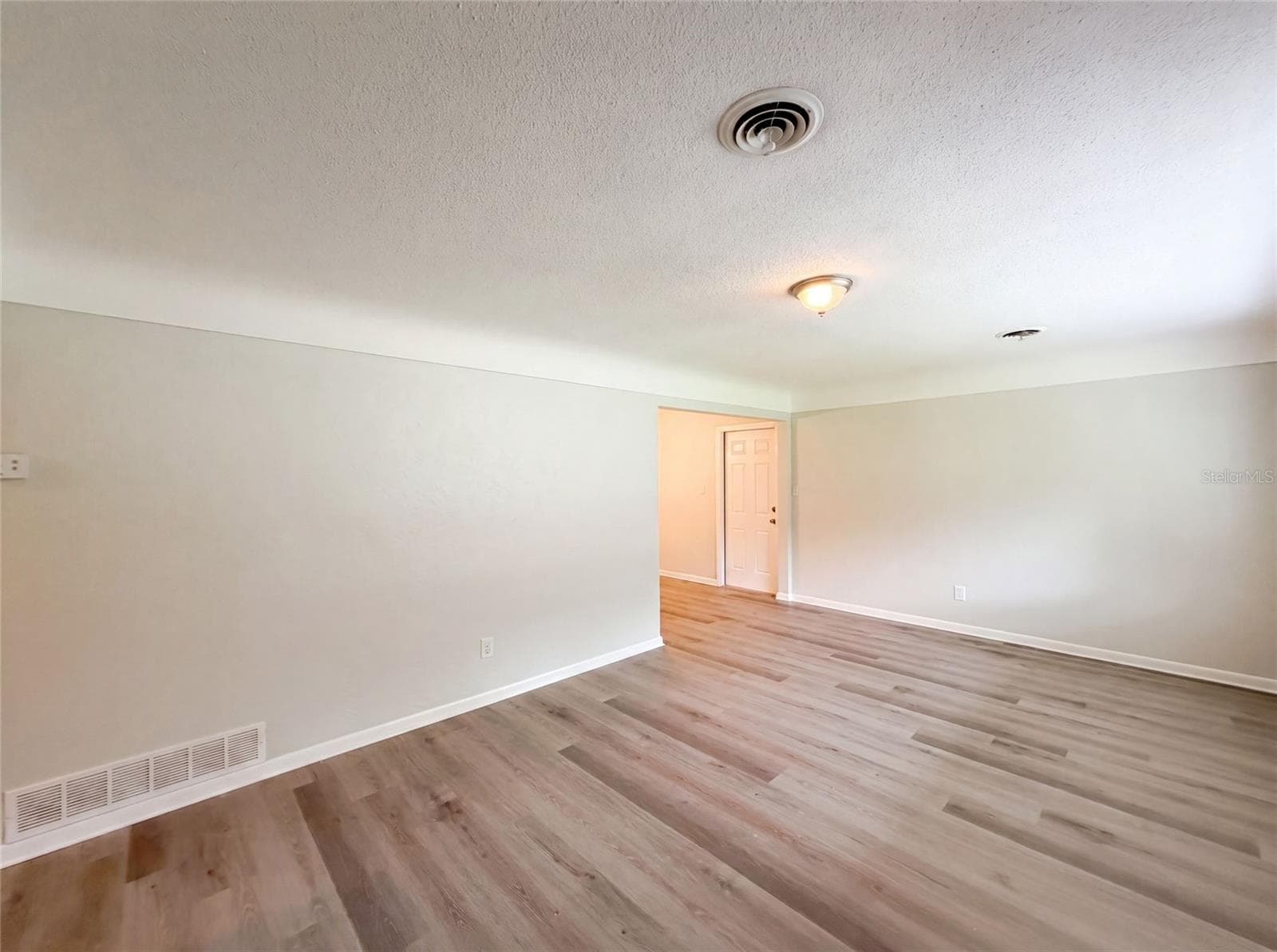 Single Family Residence at 2410 NE 3RD AVE, OCALA, photo 3 of 22
