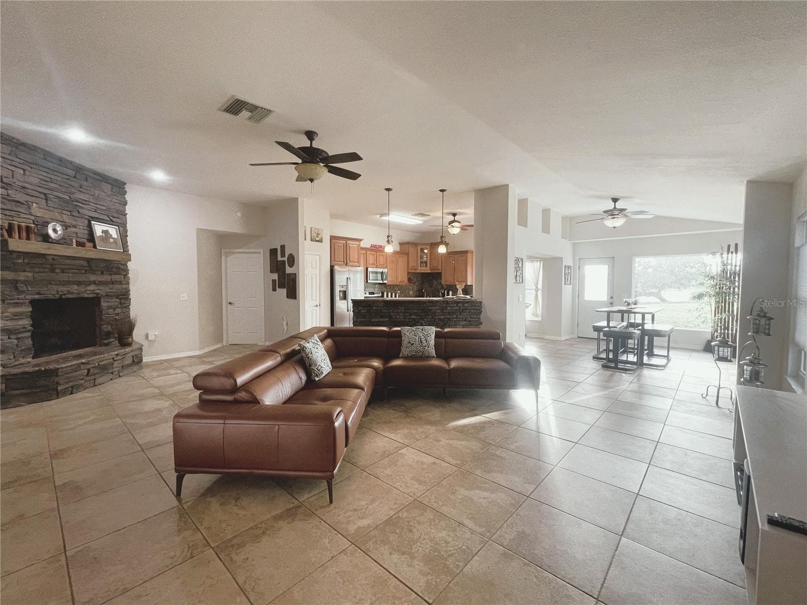 Single Family Residence at 521 W HILLWOOD PATH, BEVERLY HILLS, photo 5 of 21