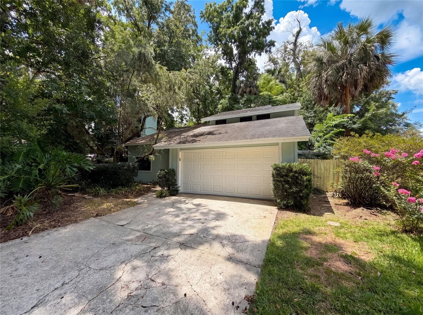 830 DUNBAR TER