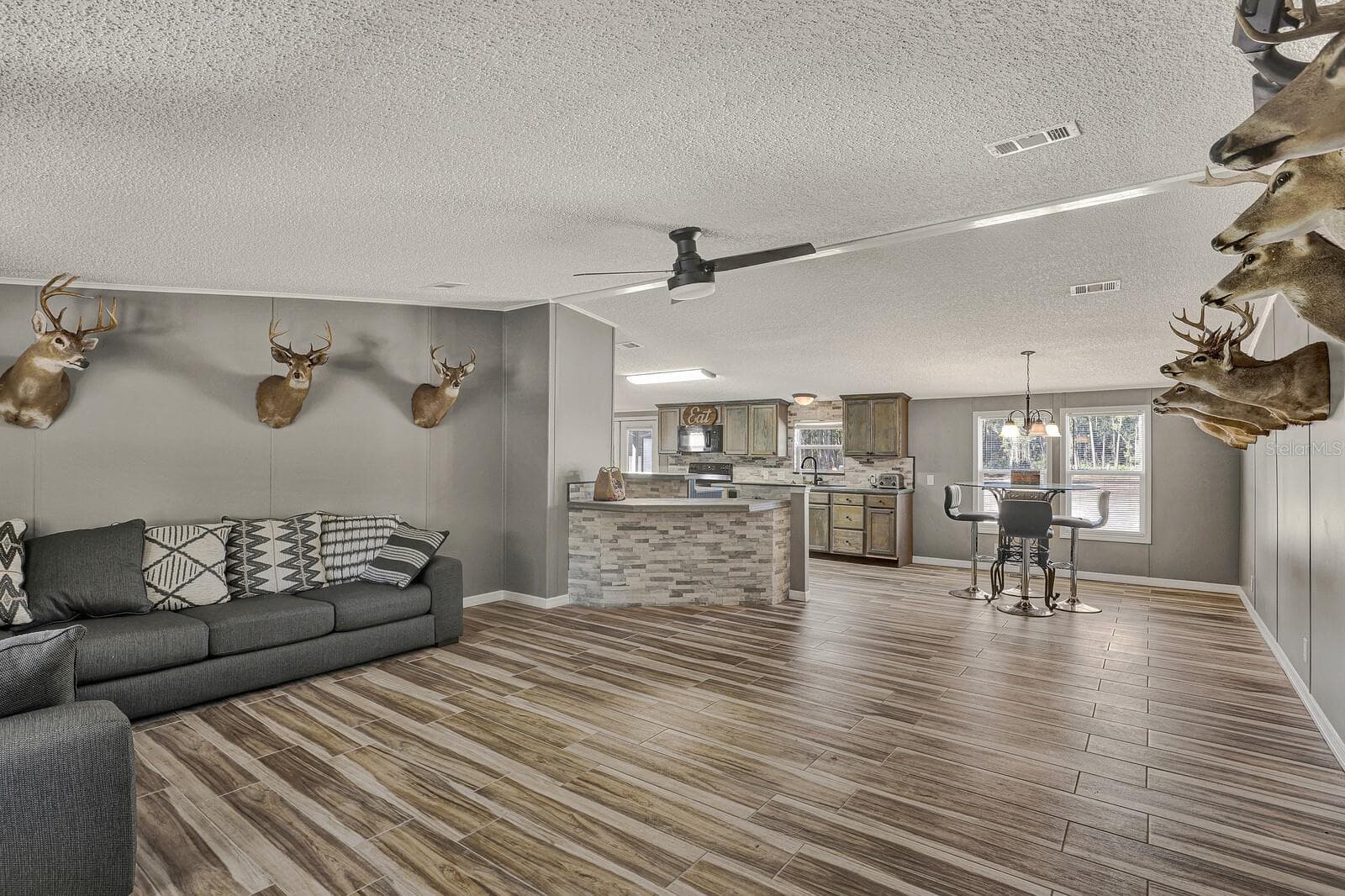 Manufactured Home at 141 WOODS RD, SAN MATEO, photo 20 of 66