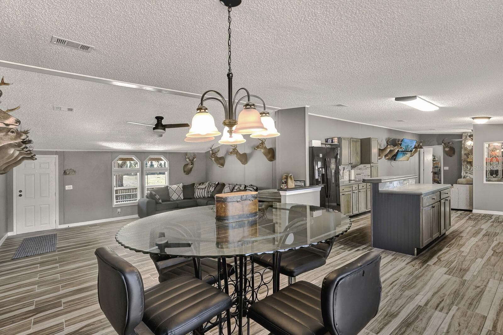 Manufactured Home at 141 WOODS RD, SAN MATEO, photo 24 of 66