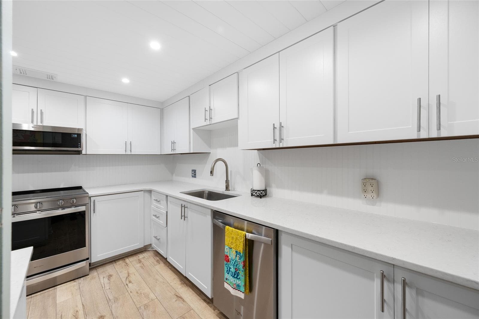 Condominium at 1621 GULF BLVD #706, CLEARWATER BEACH, photo 16 of 97