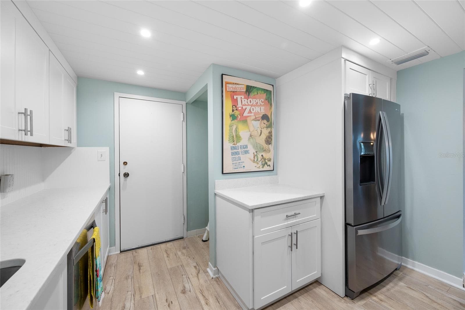 Condominium at 1621 GULF BLVD #706, CLEARWATER BEACH, photo 18 of 97