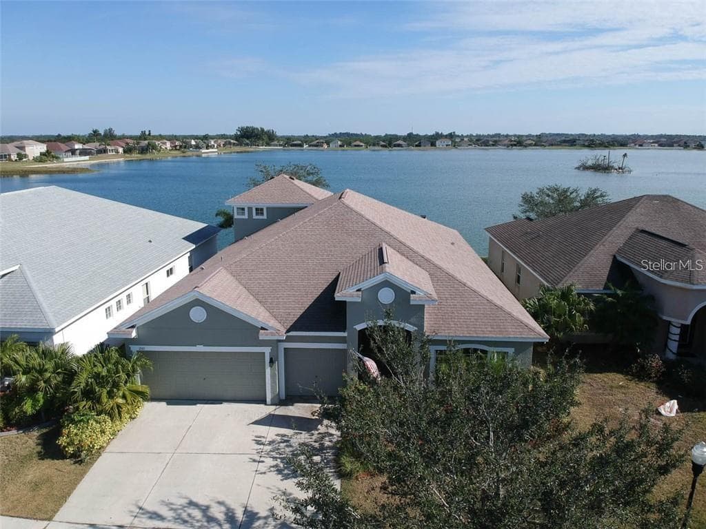1742 MIRA LAGO CIR