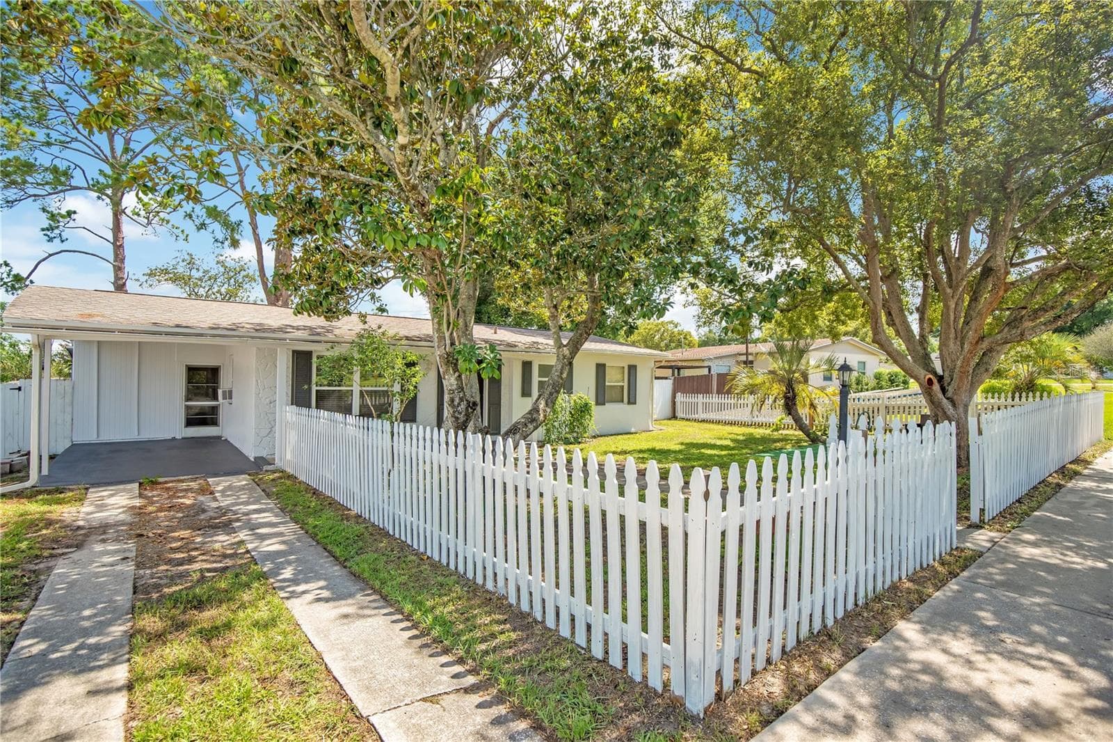 Single Family Residence at 682 MERRIMAC ST, DELTONA, photo 2 of 46