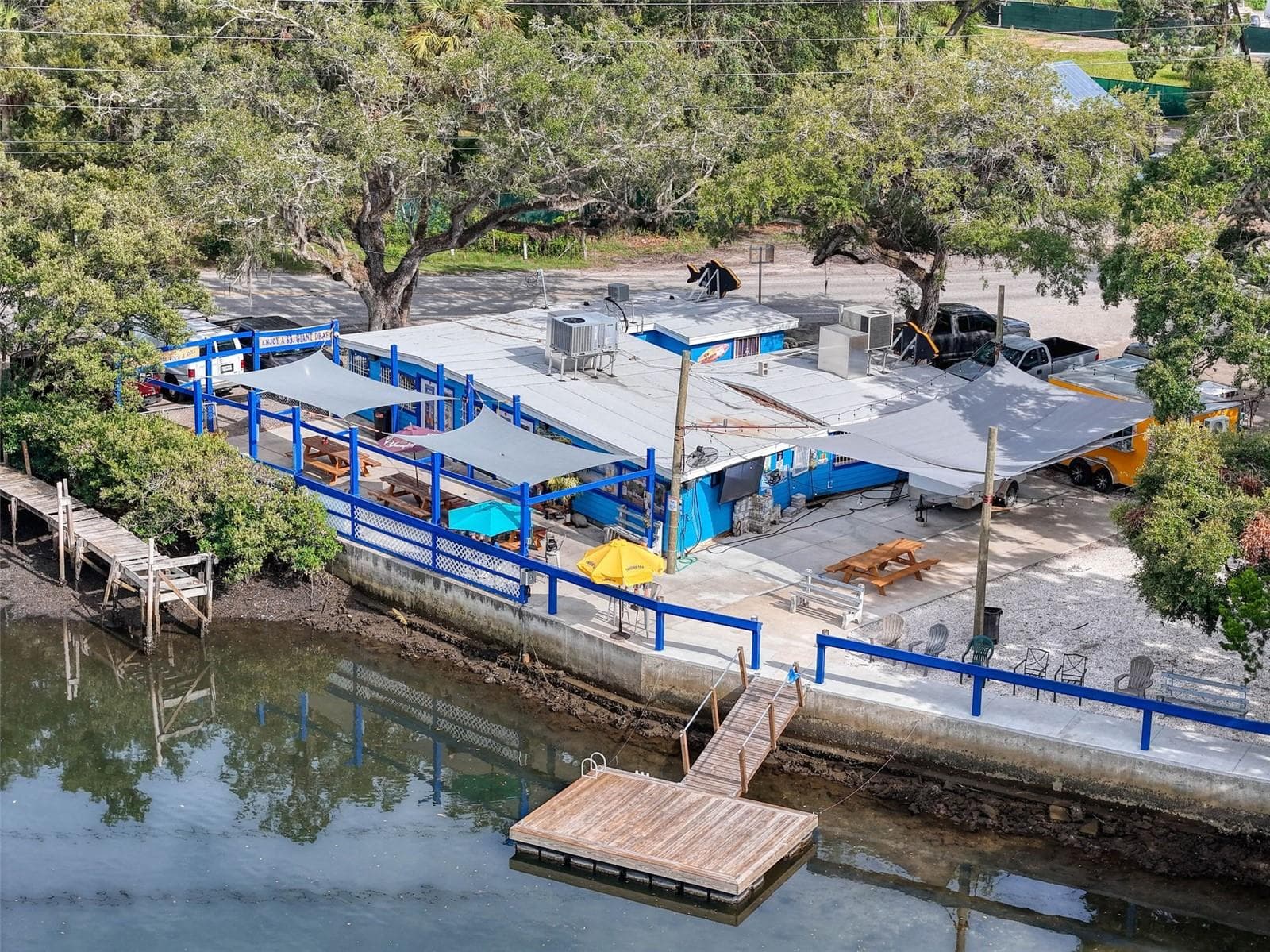 FISHERMAENS SHACK - 6737 OSPREY LN, HUDSON