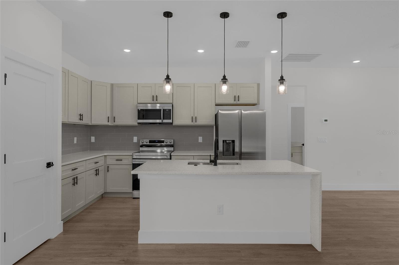 Single Family Residence at 7295 N GLENRIDGE CIR, CITRUS SPRINGS, photo 8 of 26