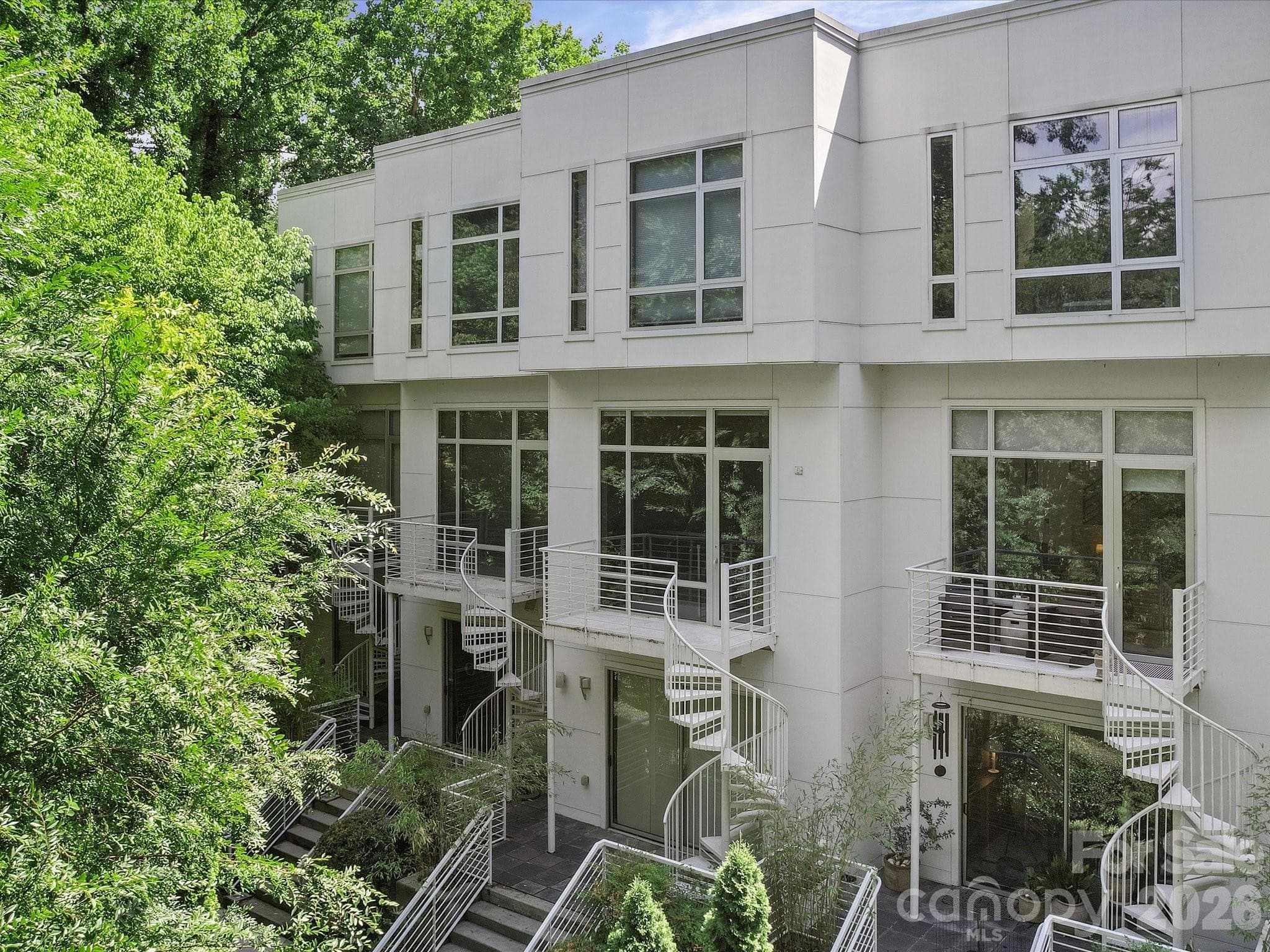 Condominium at Charlotte, photo 2 of 40