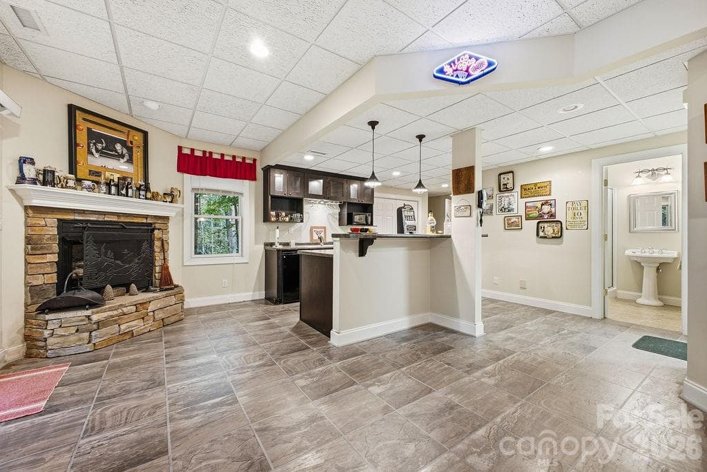 Single Family Residence at 3121 Cove Loop Road, Hendersonville, photo 29 of 48