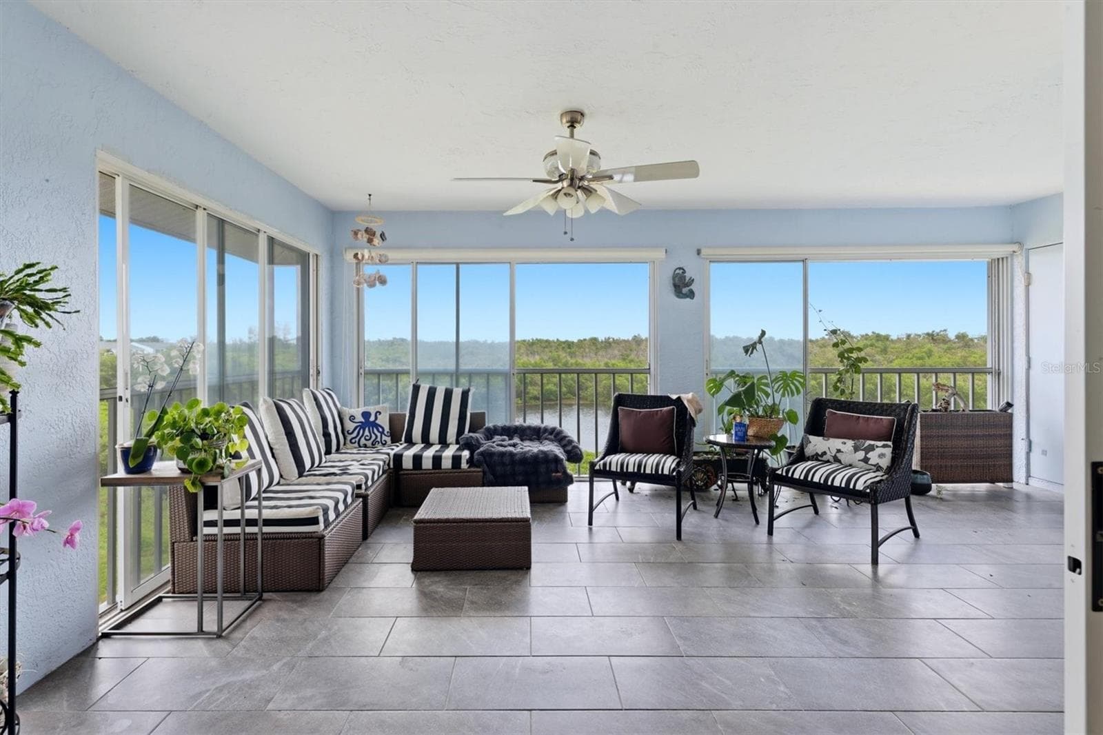 Condominium at 1103 EDGEWATER CIR #1103, BRADENTON, photo 22 of 87