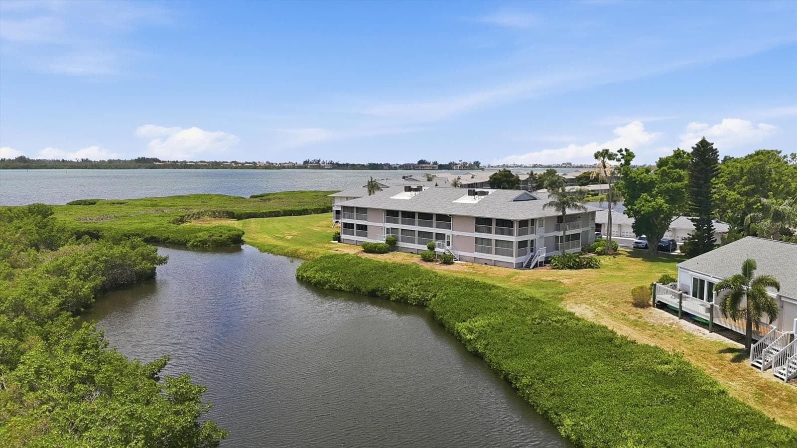 Condominium at 1103 EDGEWATER CIR #1103, BRADENTON, photo 30 of 87