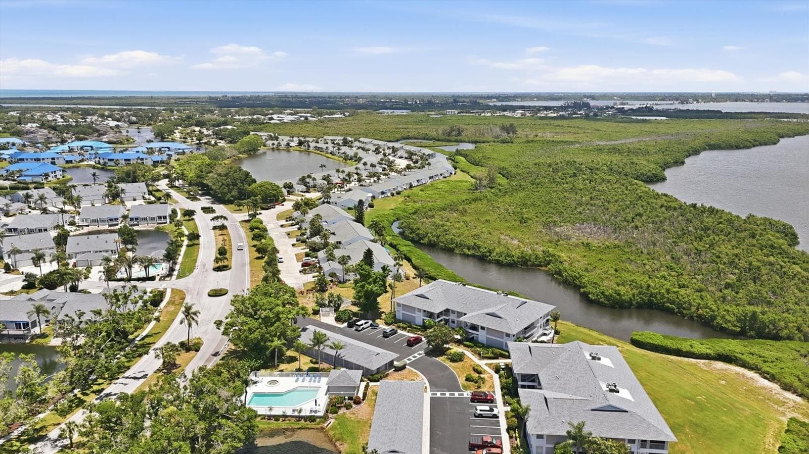 Condominium at 1103 EDGEWATER CIR #1103, BRADENTON, photo 32 of 87