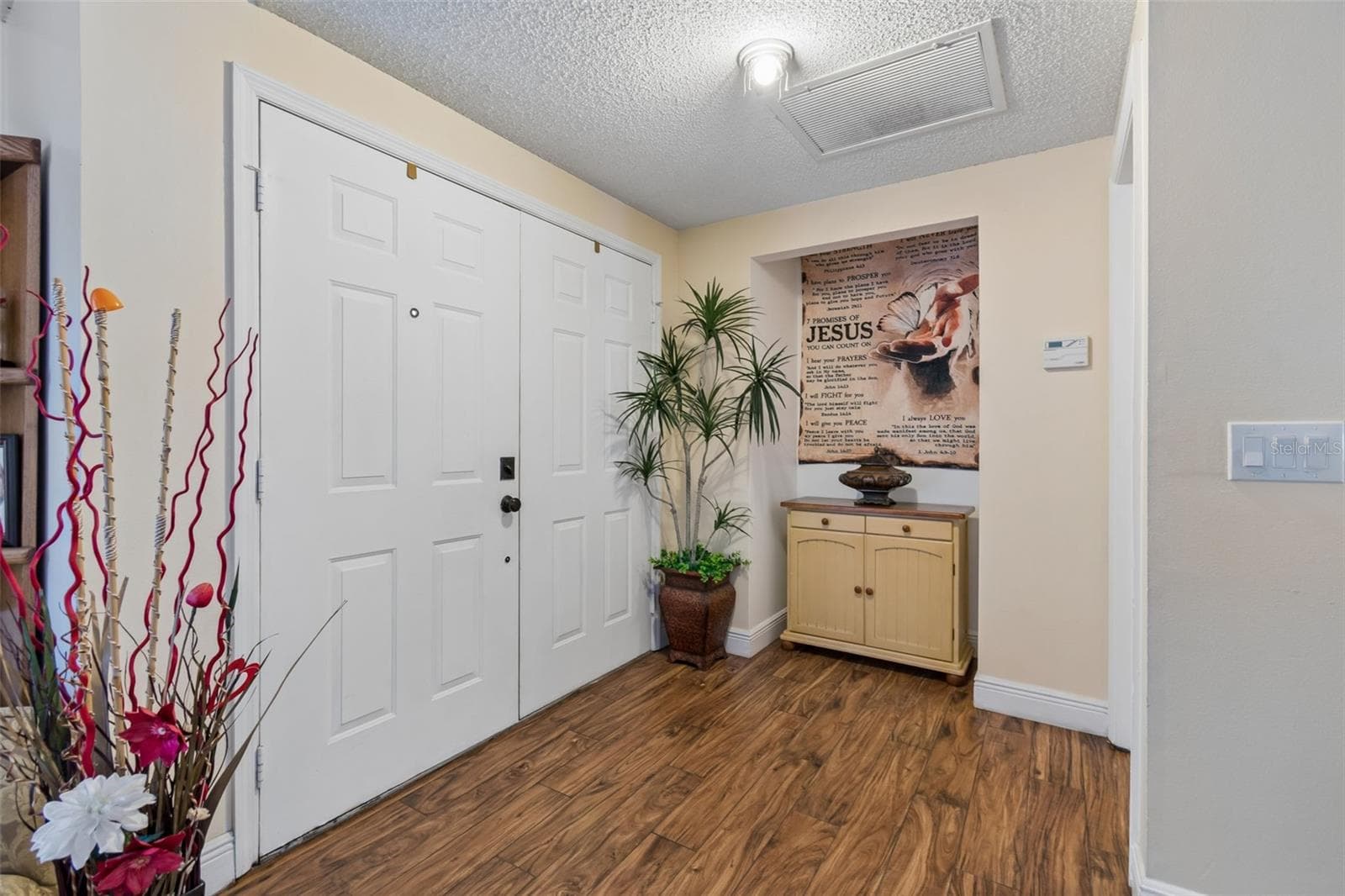 Entrance Hallway - 1426 JUBAL DR, ORLANDO