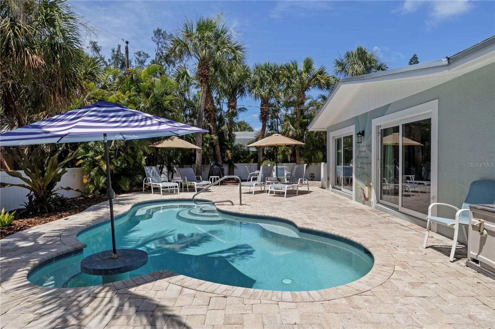 Single Family Residence at 110 PALM AVE, ANNA MARIA, photo 2 of 47