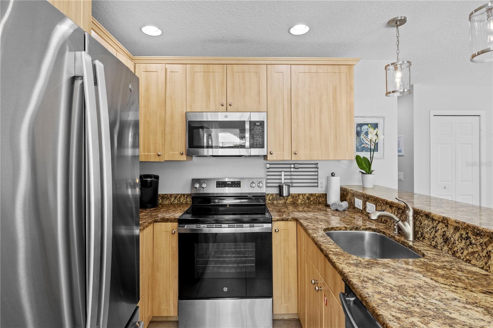 Single Family Residence at 110 PALM AVE, ANNA MARIA, photo 12 of 47