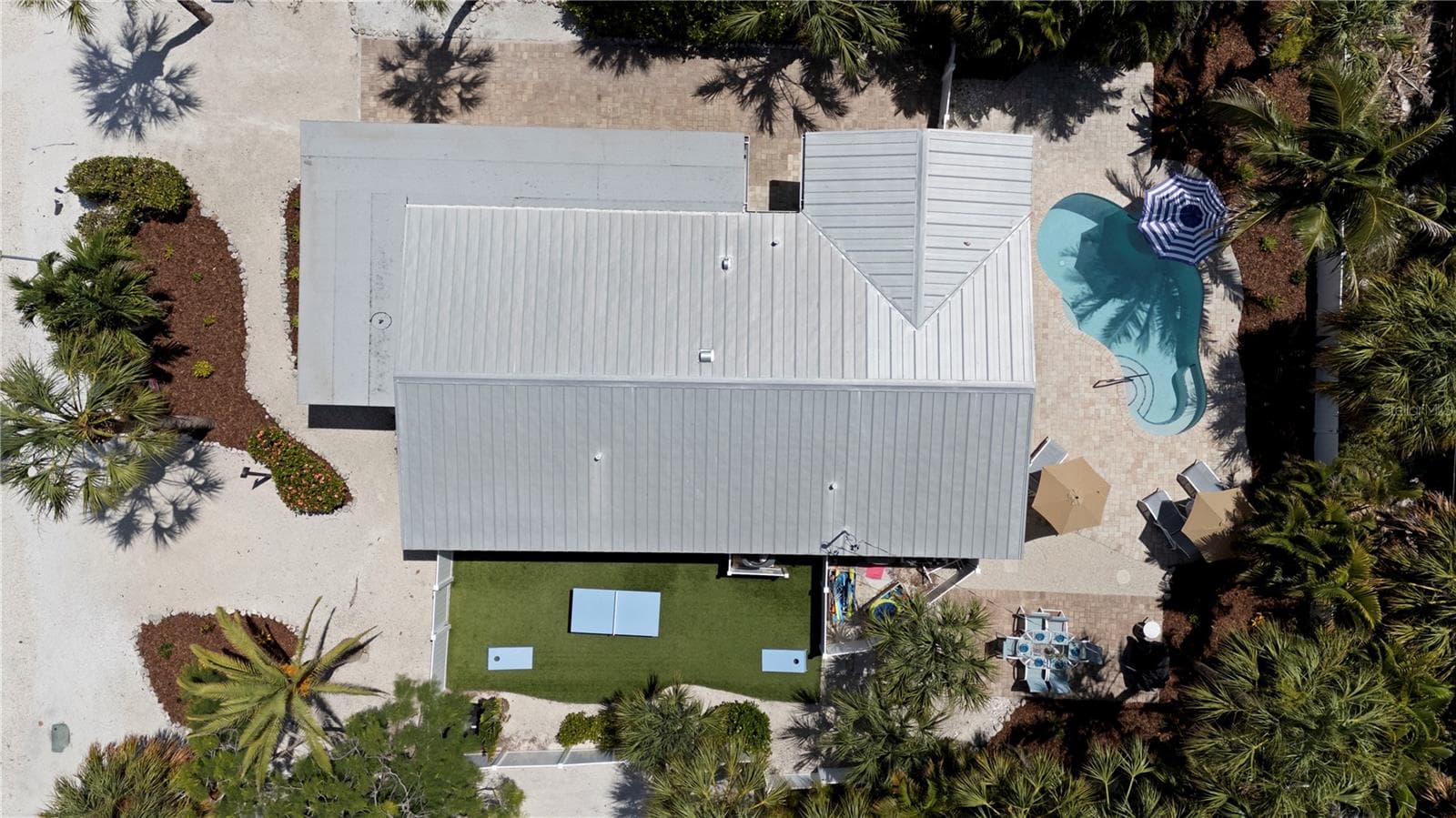 Single Family Residence at 110 PALM AVE, ANNA MARIA, photo 33 of 47
