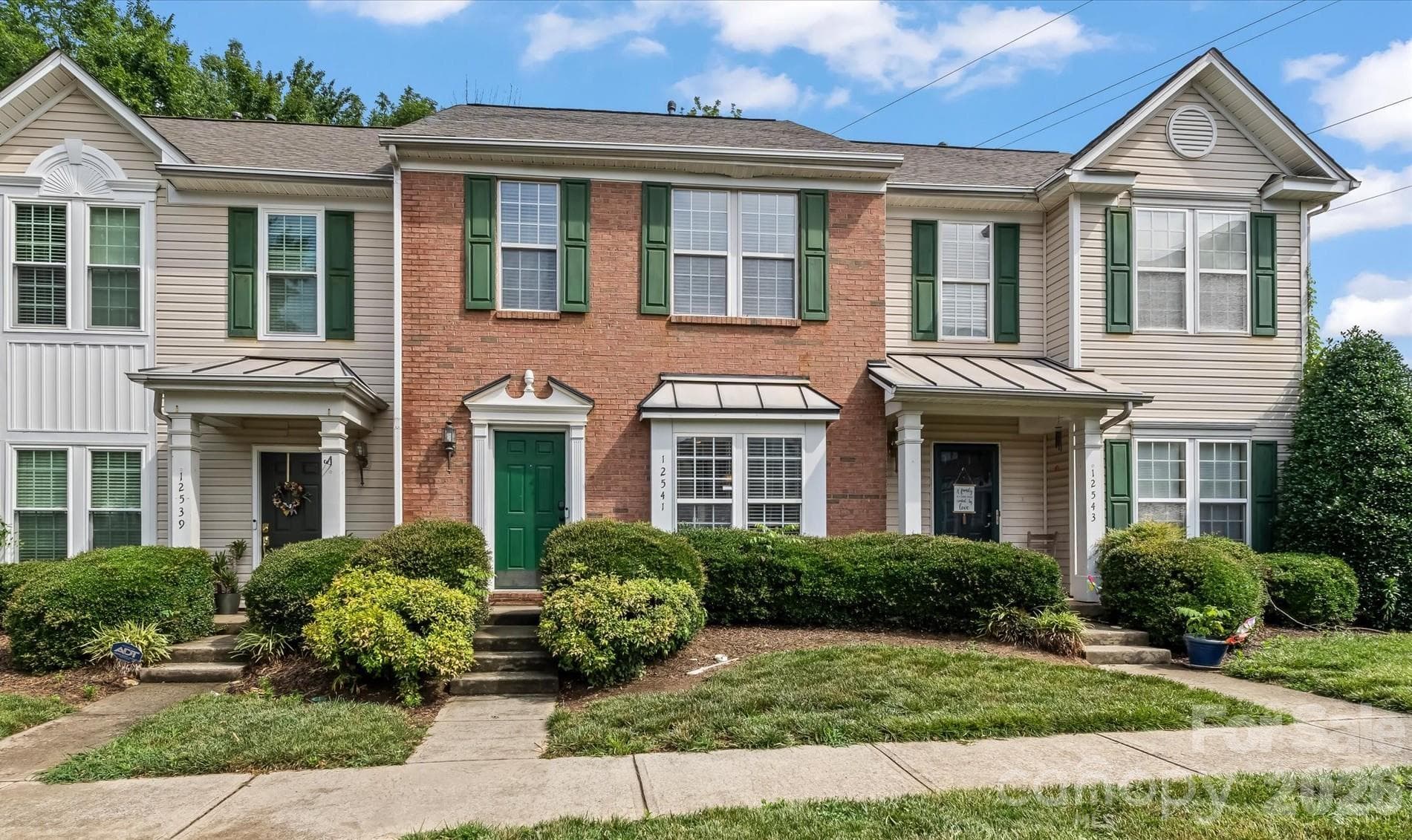 Townhouse at Charlotte, photo 2 of 25