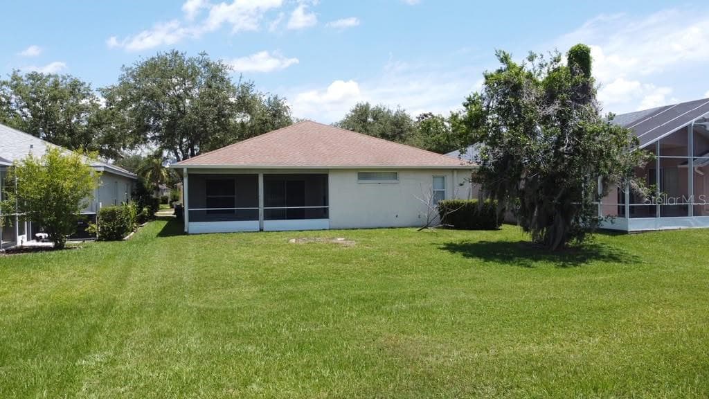 Single Family Residence at 18014 ARBOR CREST DR, TAMPA, photo 11 of 43