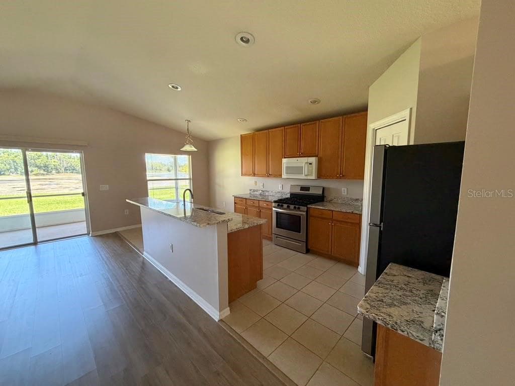 Single Family Residence at 18014 ARBOR CREST DR, TAMPA, photo 17 of 43