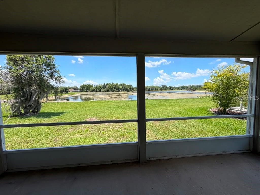 Single Family Residence at 18014 ARBOR CREST DR, TAMPA, photo 29 of 43