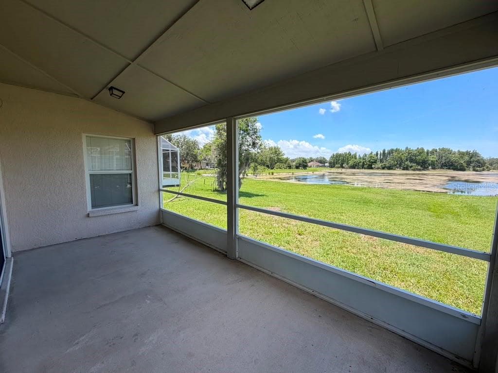 Single Family Residence at 18014 ARBOR CREST DR, TAMPA, photo 30 of 43