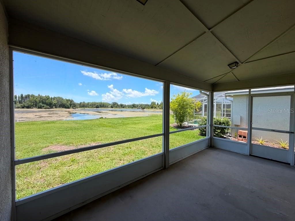 Single Family Residence at 18014 ARBOR CREST DR, TAMPA, photo 31 of 43