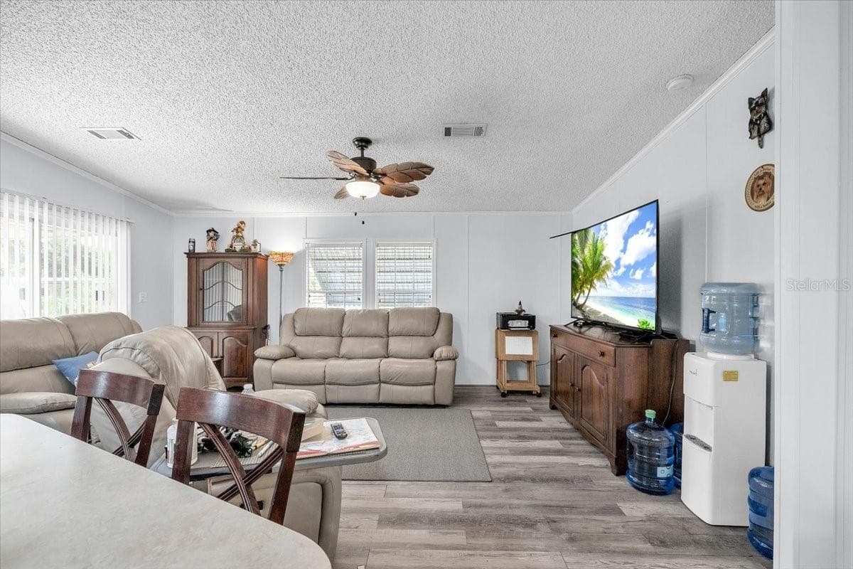 Manufactured Home at 6801 BERNADEAN BLVD, PUNTA GORDA, photo 3 of 42