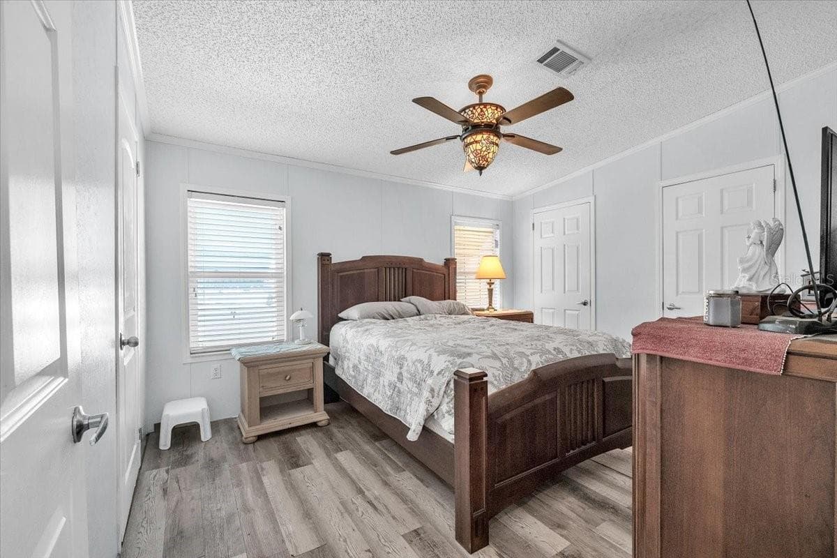 Manufactured Home at 6801 BERNADEAN BLVD, PUNTA GORDA, photo 13 of 42