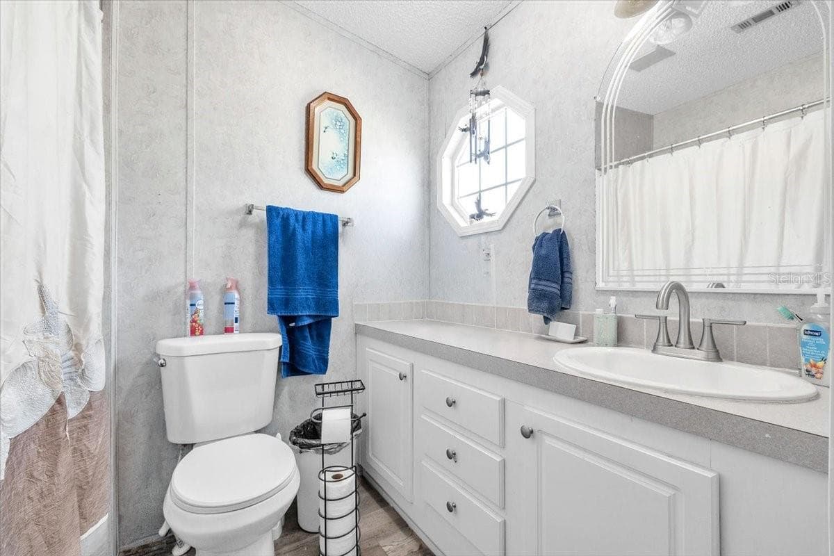 Manufactured Home at 6801 BERNADEAN BLVD, PUNTA GORDA, photo 17 of 42