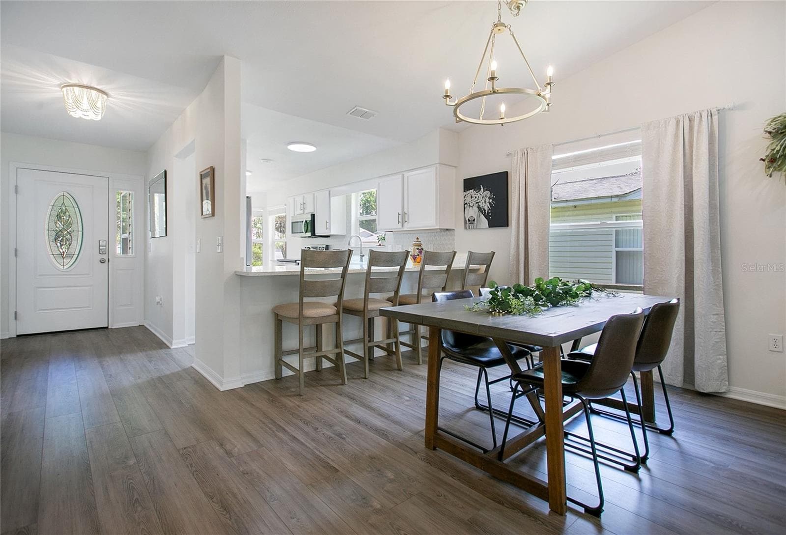 Single Family Residence at 32222 SUMMERTREE CIR, LEESBURG, photo 6 of 55