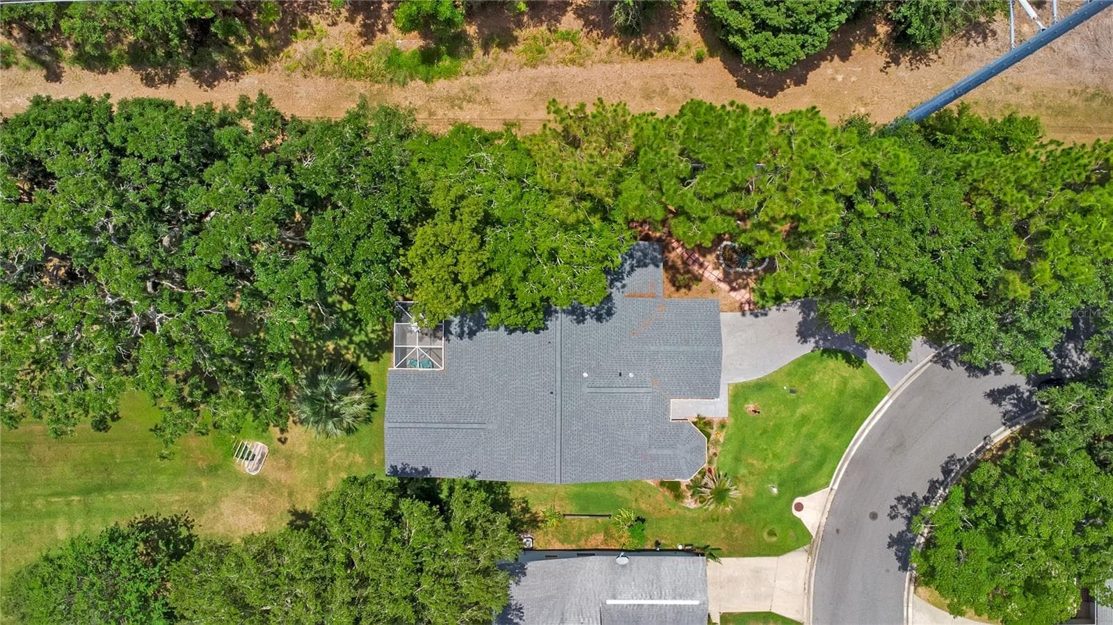 Single Family Residence at 32222 SUMMERTREE CIR, LEESBURG, photo 35 of 55