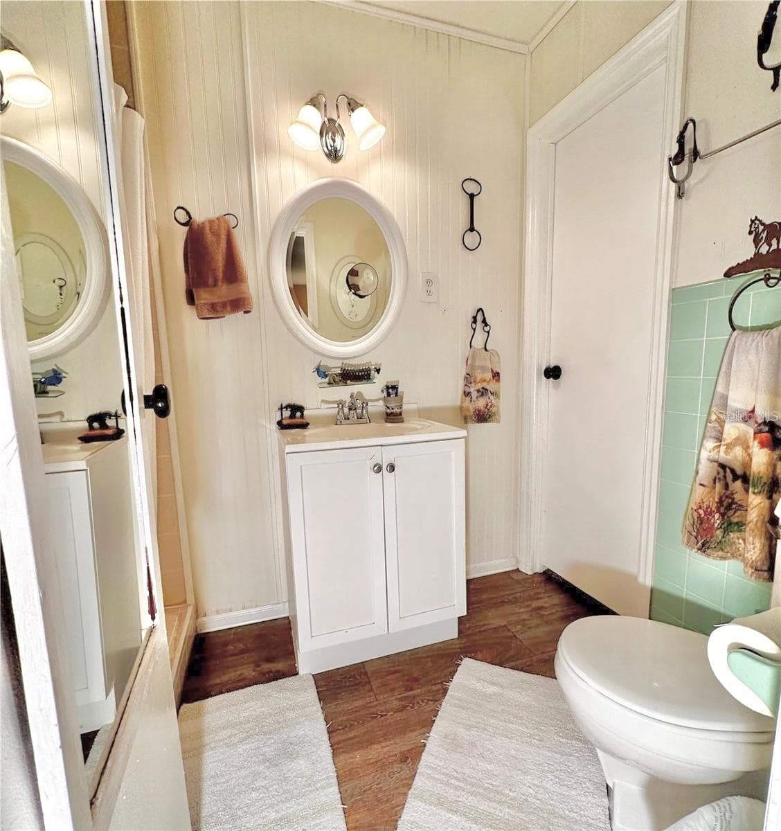 Master bath (jack & jill to 4th bed) - 13565 NE 38TH AVE, ANTHONY