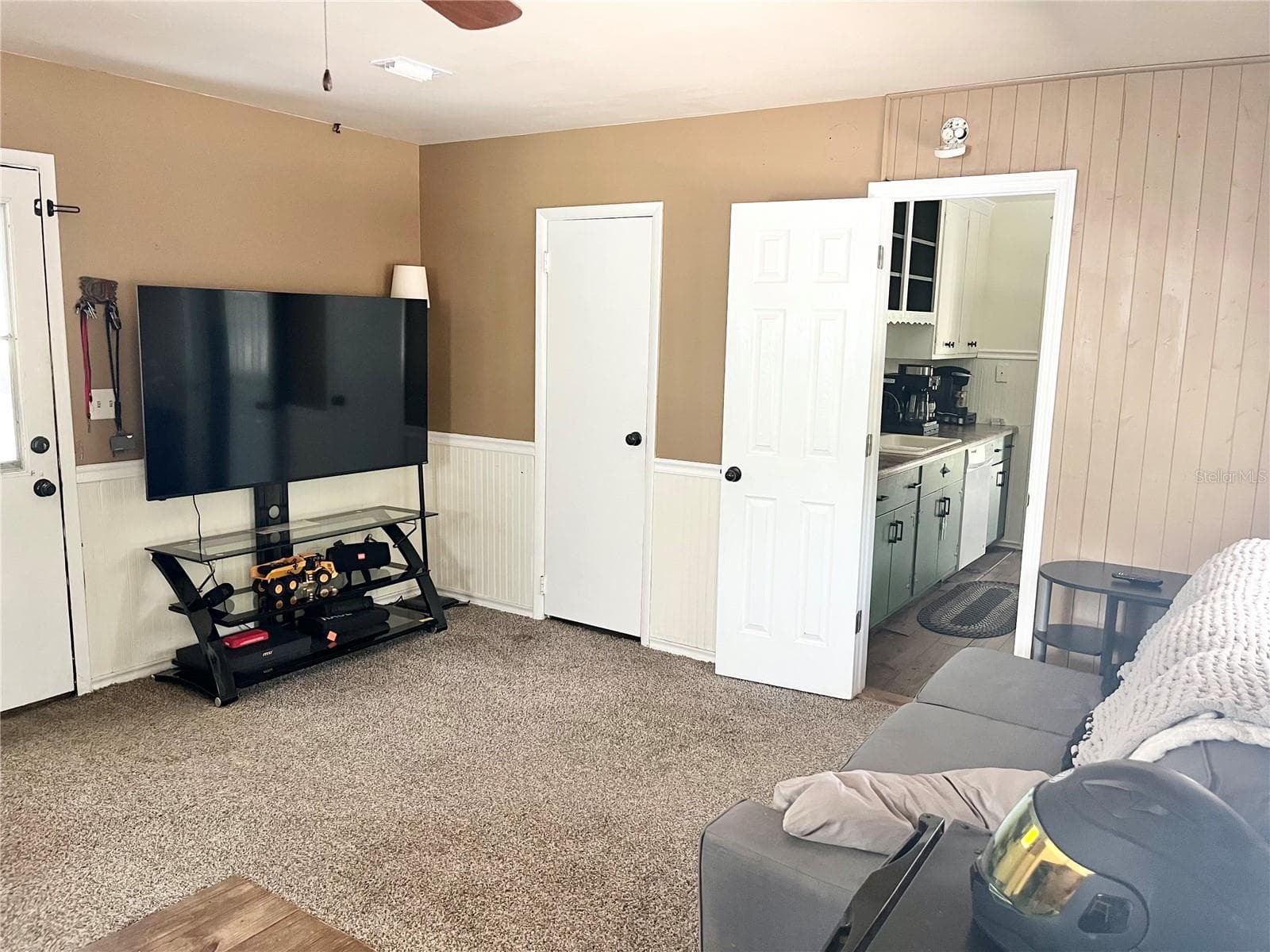 Single Family Residence at 13565 NE 38TH AVE, ANTHONY, photo 14 of 23