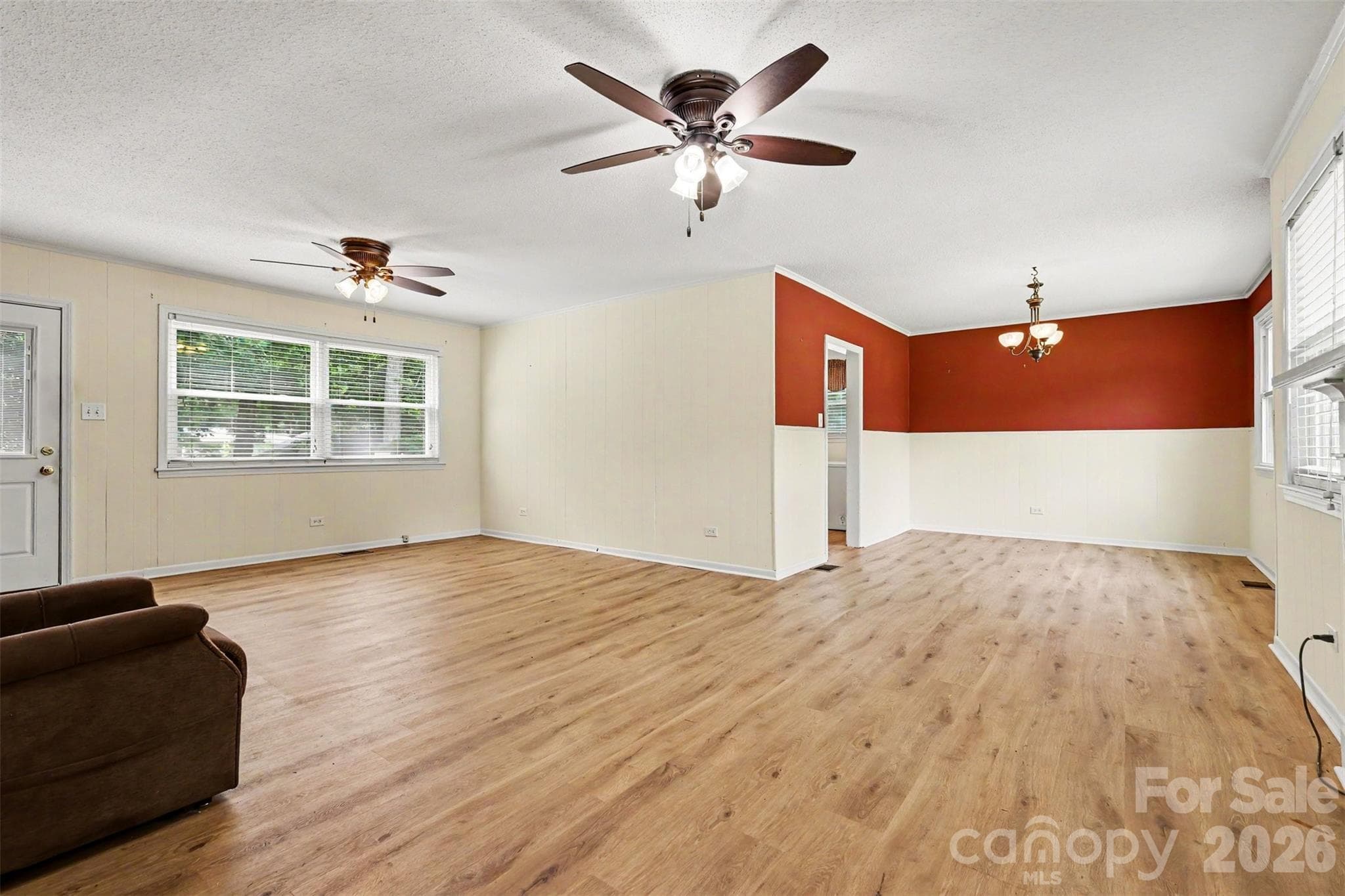 Single Family Residence at 217 Oakwood Avenue, York, photo 9 of 47