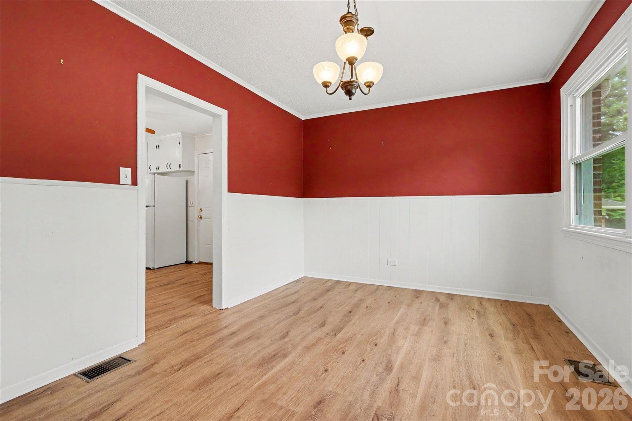 Single Family Residence at 217 Oakwood Avenue, York, photo 11 of 47
