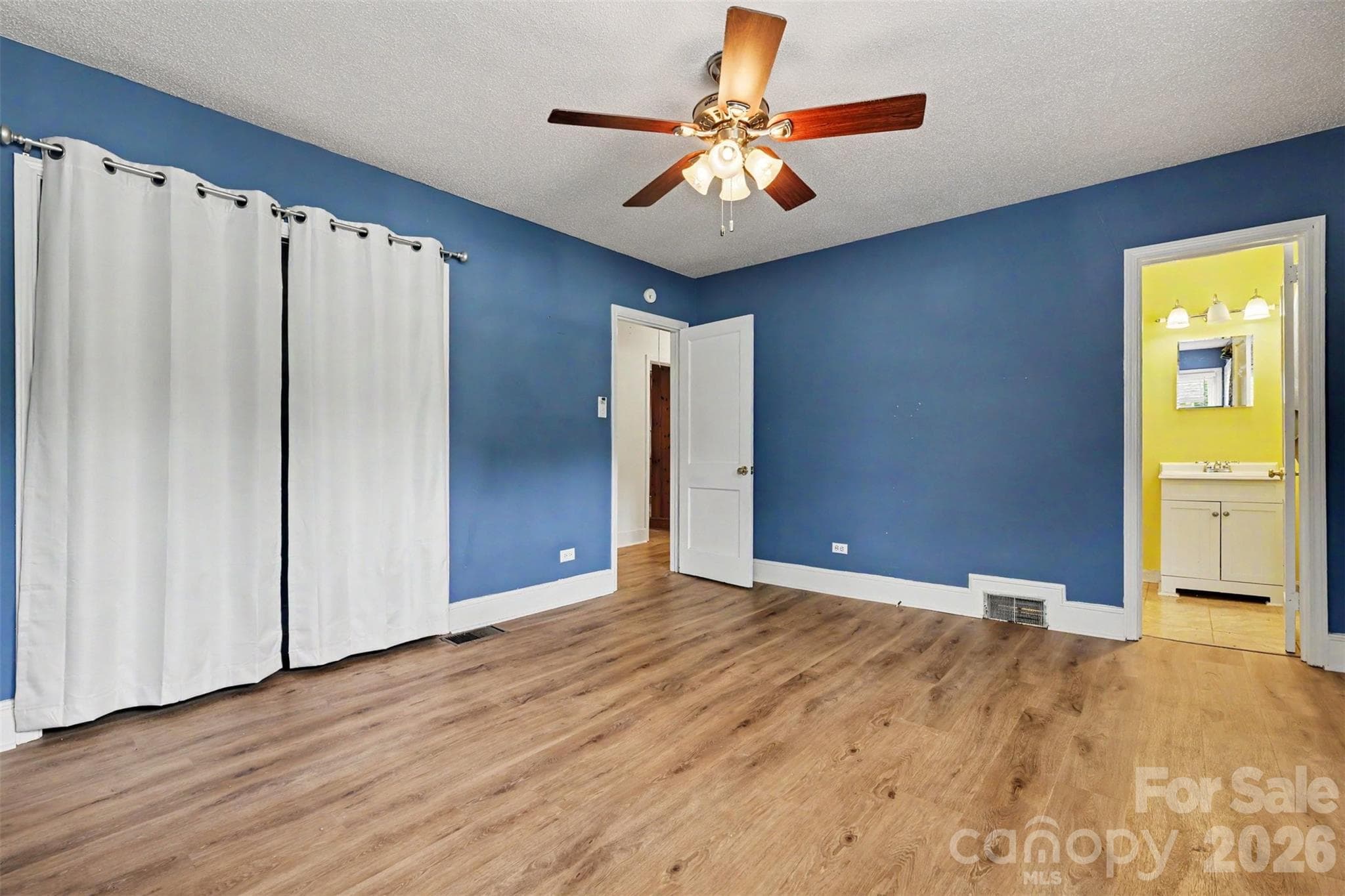 Single Family Residence at 217 Oakwood Avenue, York, photo 23 of 47