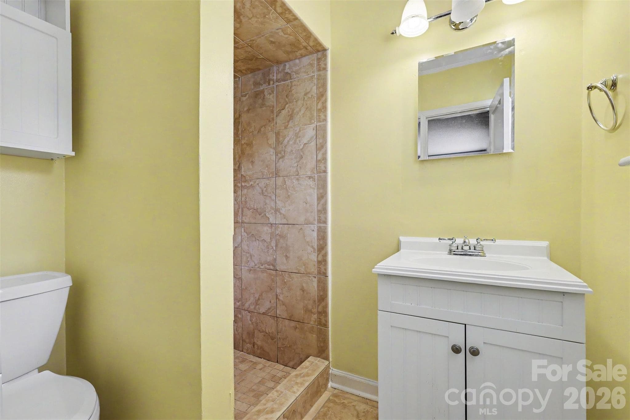 Single Family Residence at 217 Oakwood Avenue, York, photo 25 of 47