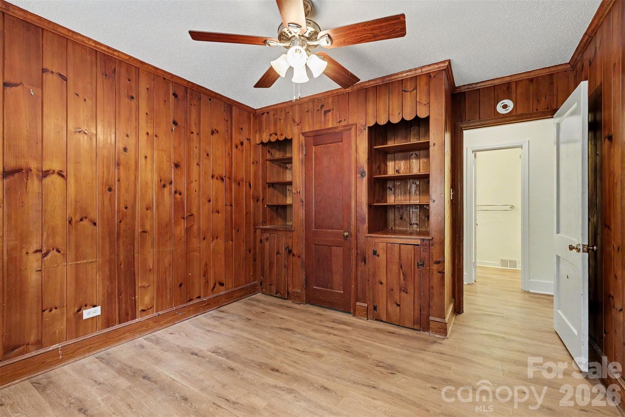 Single Family Residence at 217 Oakwood Avenue, York, photo 33 of 47