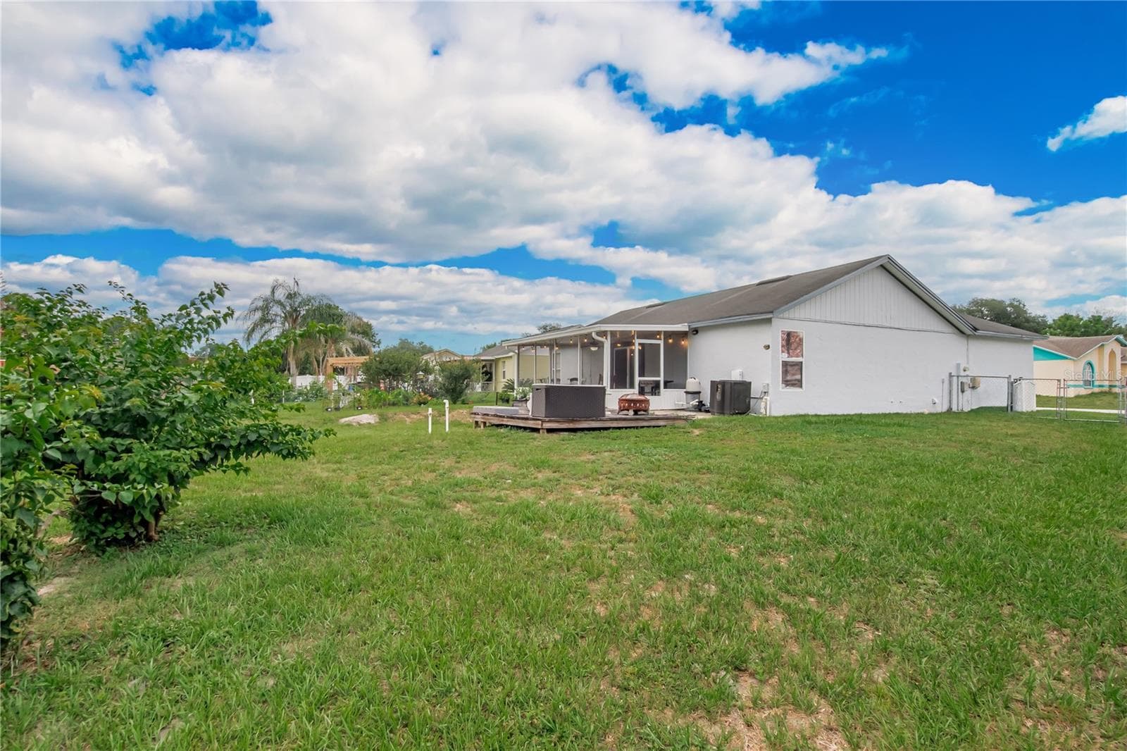Single Family Residence at 7160 PEBBLE PASS LOOP, LAKELAND, photo 12 of 16