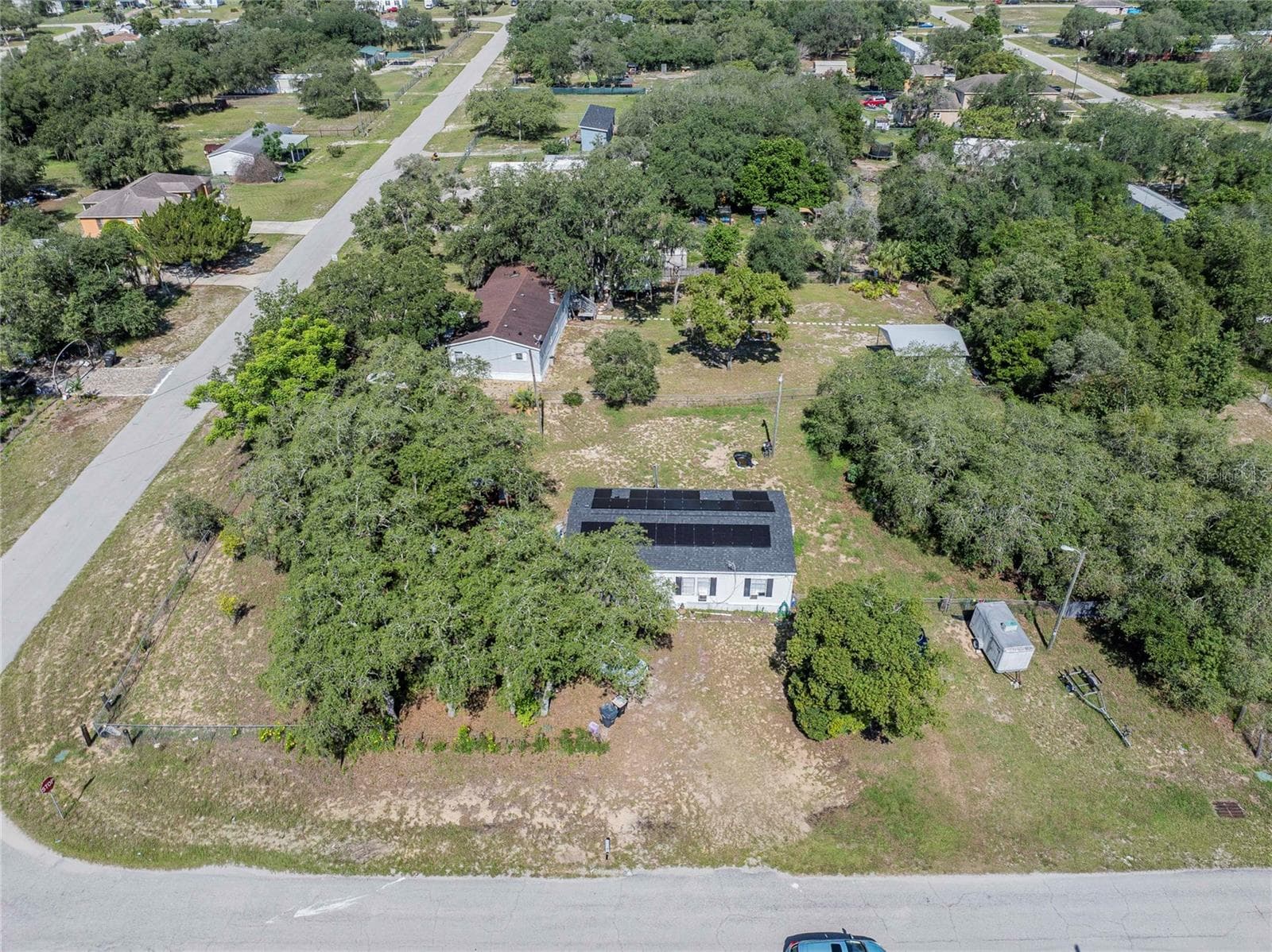 Manufactured Home at 3825 CARRIAGE DR, LAKE WALES, photo 2 of 29