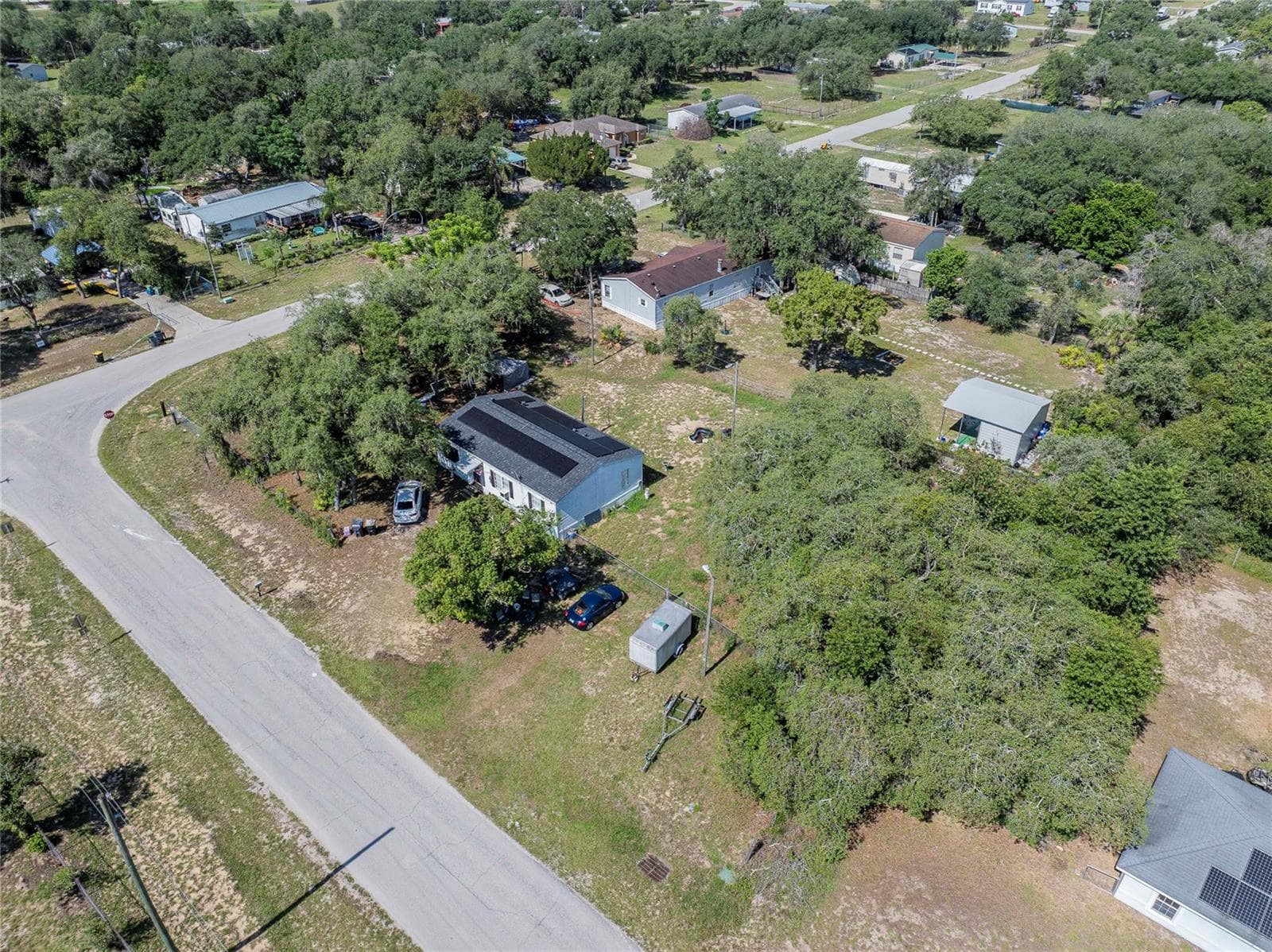 Manufactured Home at 3825 CARRIAGE DR, LAKE WALES, photo 3 of 29