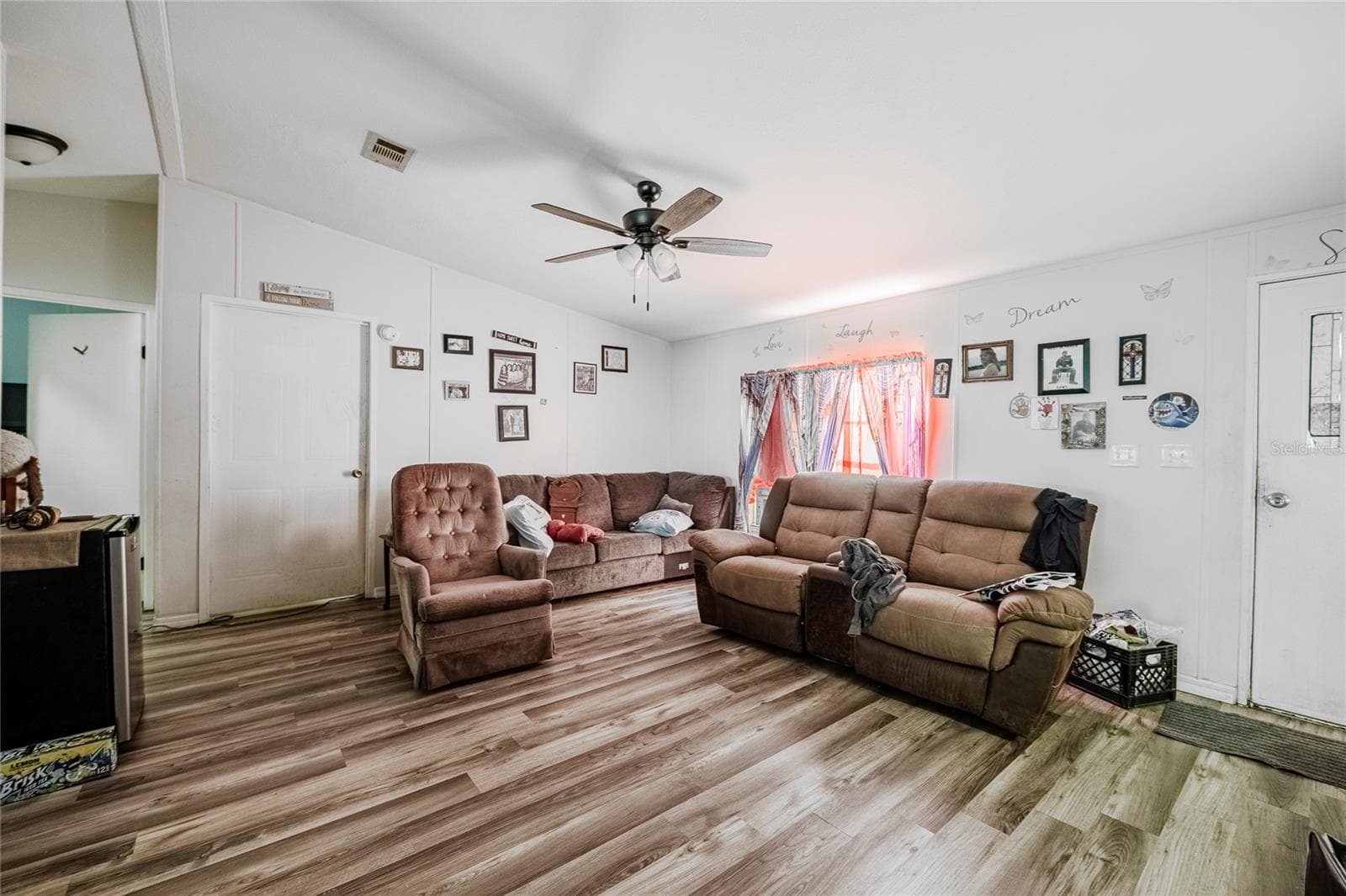 Manufactured Home at 3825 CARRIAGE DR, LAKE WALES, photo 6 of 29