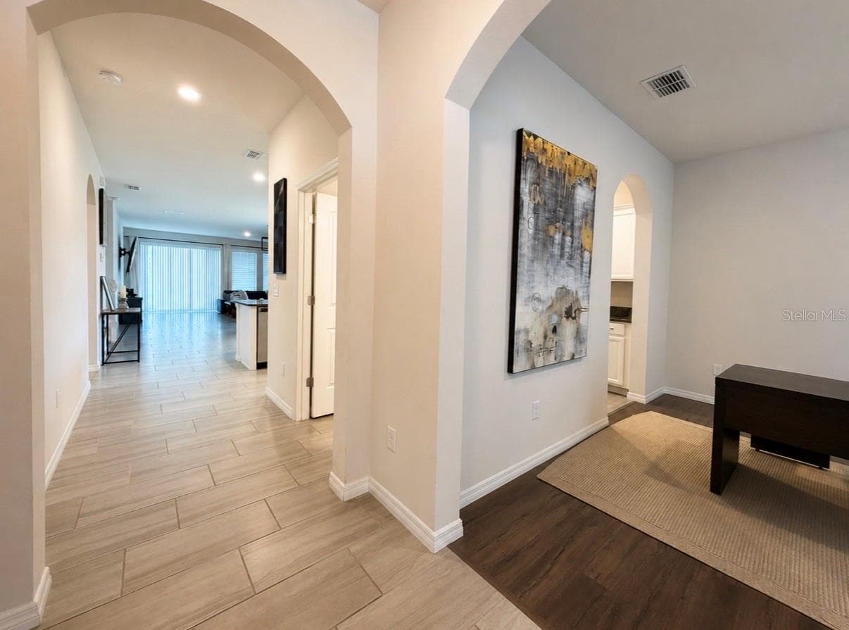 Single Family Residence at 431 HALTER DR, APOPKA, photo 3 of 40